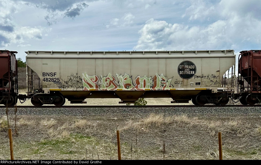 BNSF 482825
